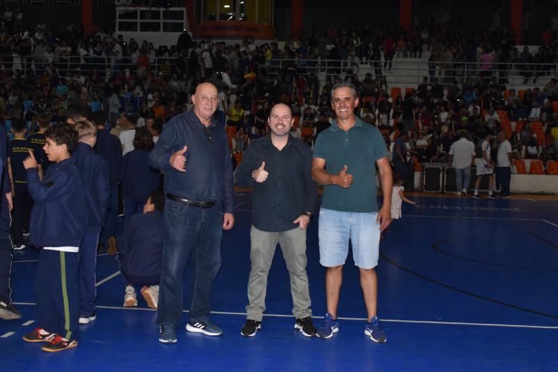 Vereadores participam de abertura dos Jogos Escolares do Paraná